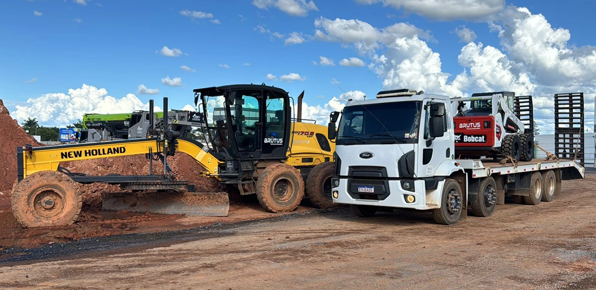 Locação de bobCat com a Brutus Demolidora e Terraplenagem